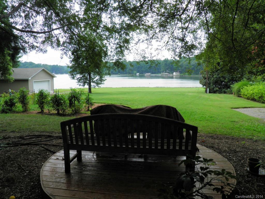 189 Riverwood Rd., Mooresville, NC 28117