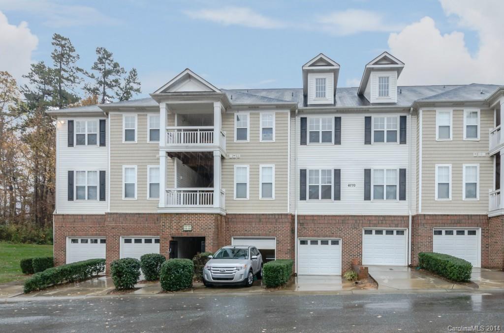 6792 Mallard Park Dr., Charlotte, NC 28262