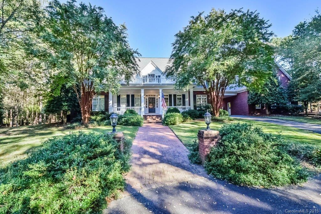 210 Avinger Ln., Davidson, NC 28036