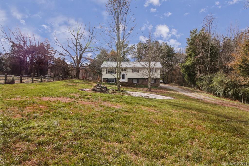 259 Pear Tree Rd., Troutman, NC 28166