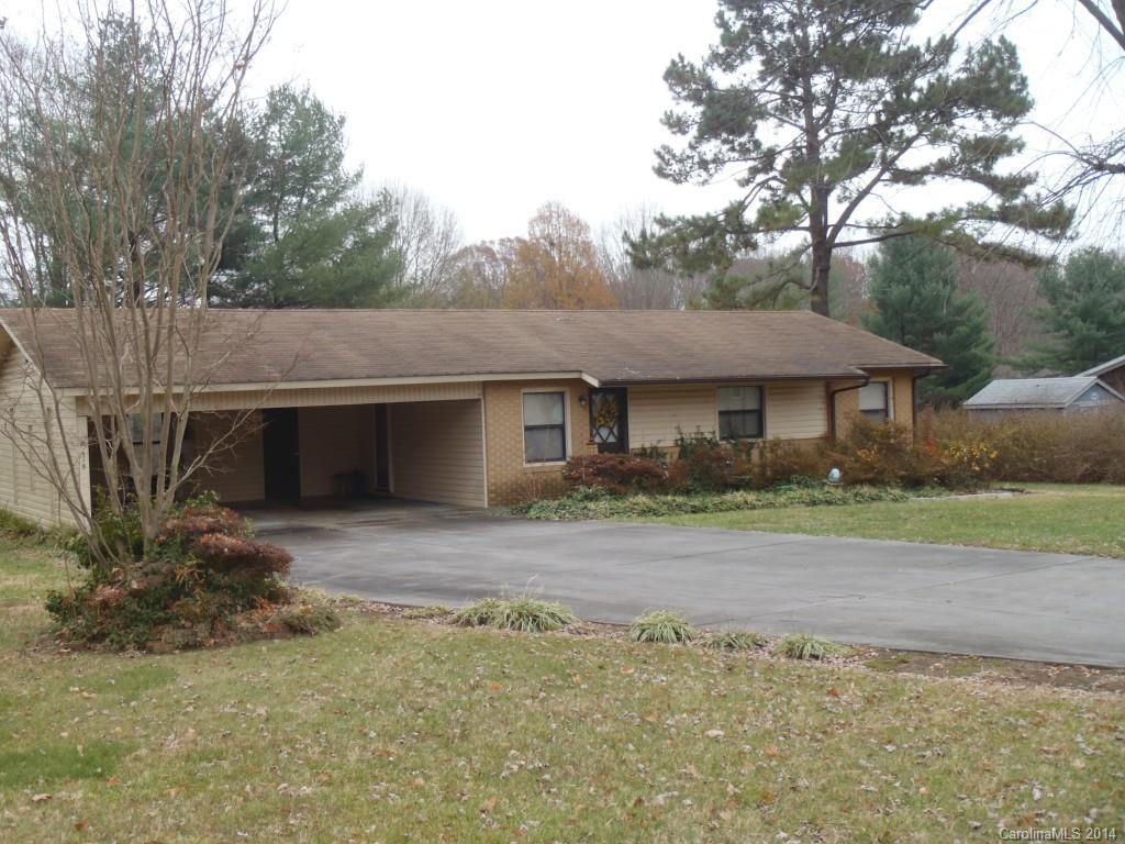 315 Lindsey St., Statesville, NC 28625