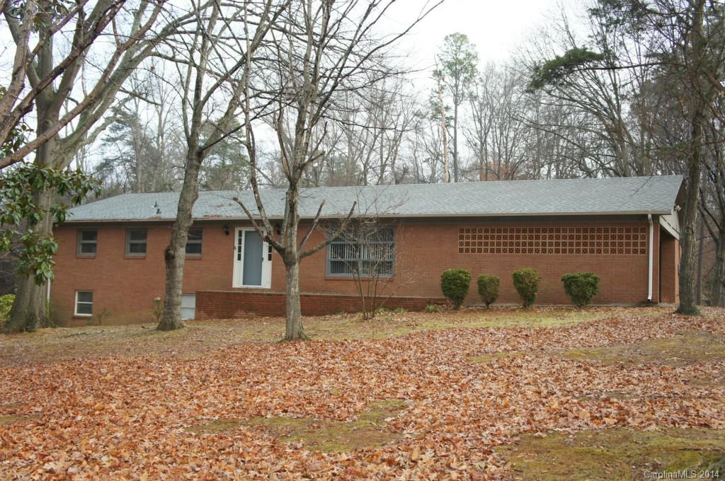 618 Burtonwood Dr., Gastonia, NC 28054