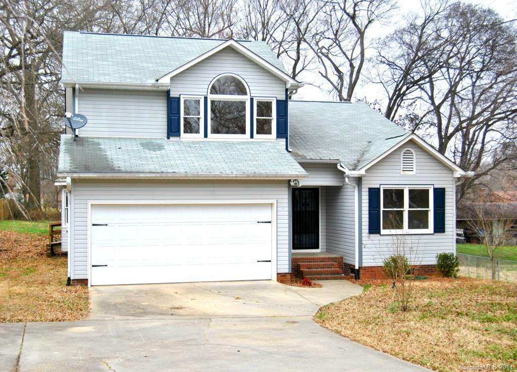 215 Oakside Dr., Harrisburg, NC 28075