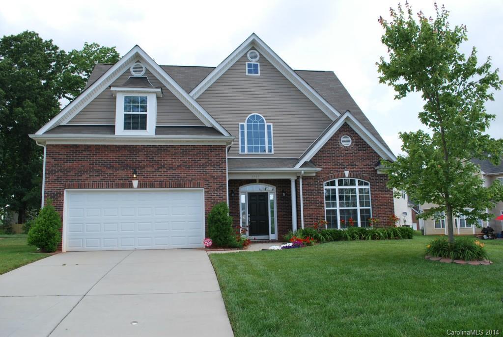 8612 Ridgeline Ln., Charlotte, NC 28269