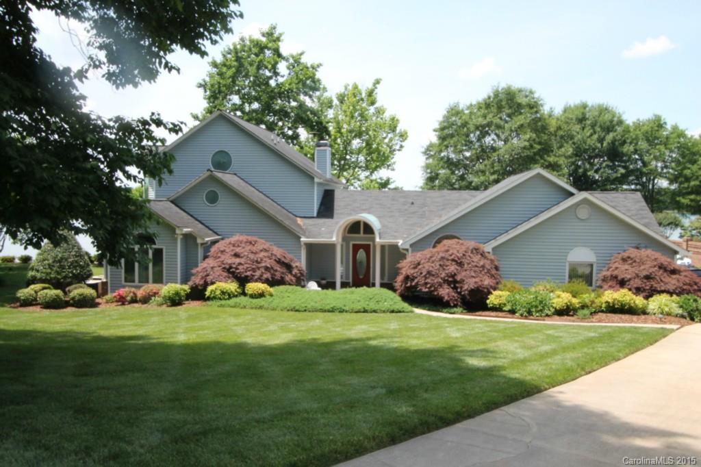 1785 Dogwood Hill Dr., Denver, NC 28037