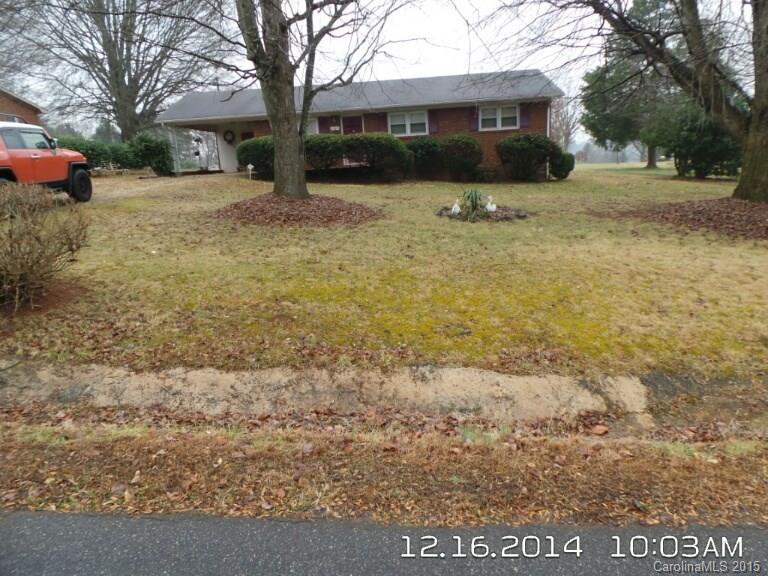 141 Harriet Ln., Statesville, NC 28625