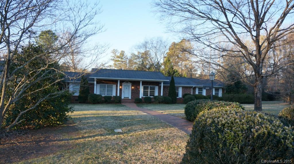 1010 Churchill Rd., Davidson, NC 28036