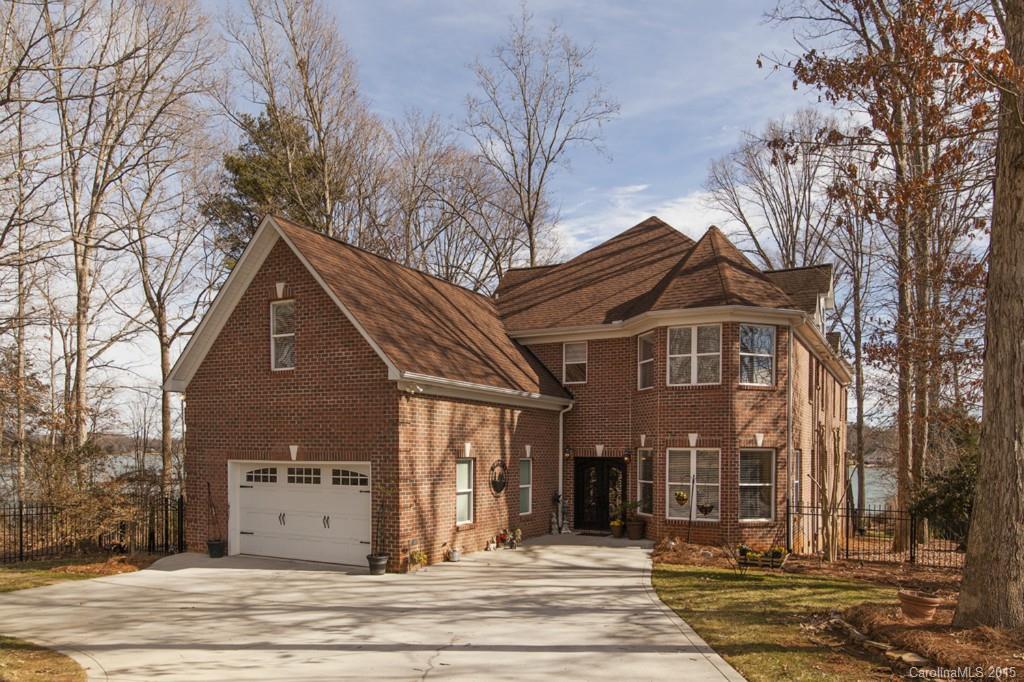 538 Canvasback Rd., Mooresville, NC 28117