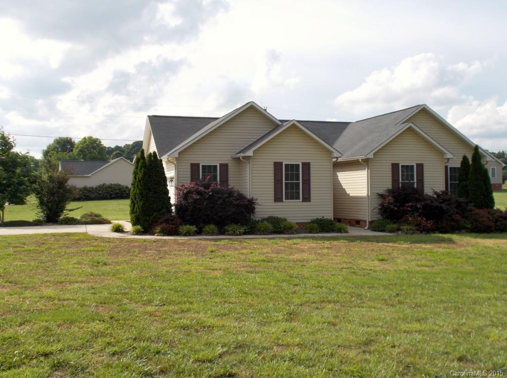 34882 Tru Low Dr., New London, NC 28127