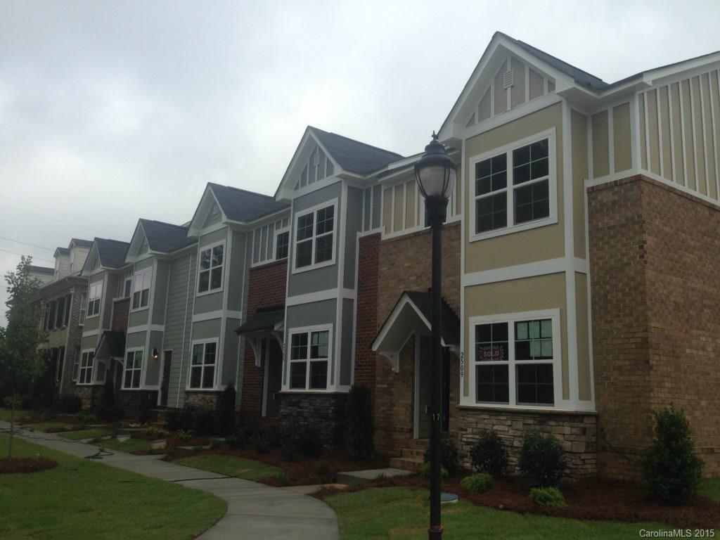 2520 Gallery Dr. #18, Denver, NC 28037