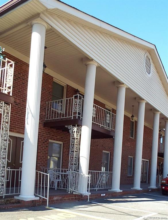 2103 Carriage Woods Ln., Kannapolis, NC 28081