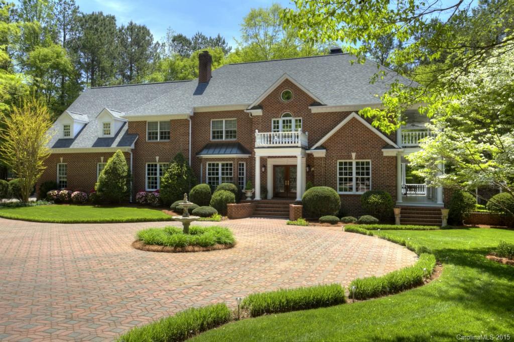 201 Avinger Ln., Davidson, NC 28036