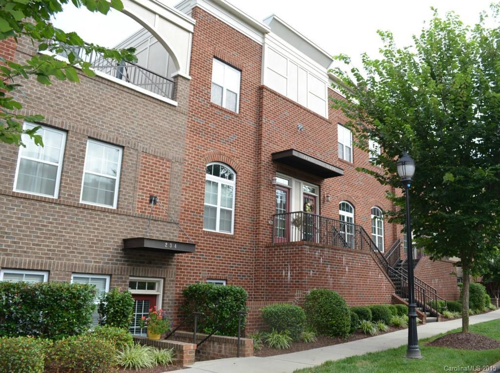 226 Harbour Place Dr. #6, Davidson, NC 28036