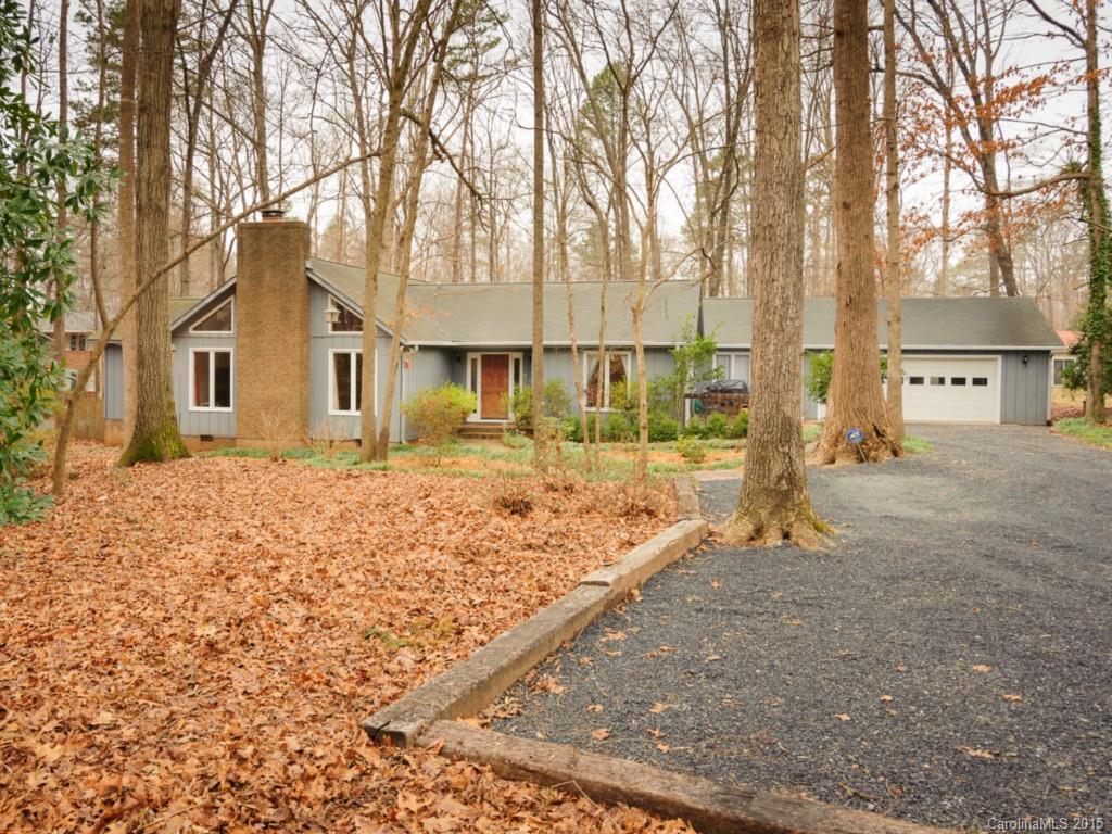 700 Courtney Ln., Matthews, NC 28105