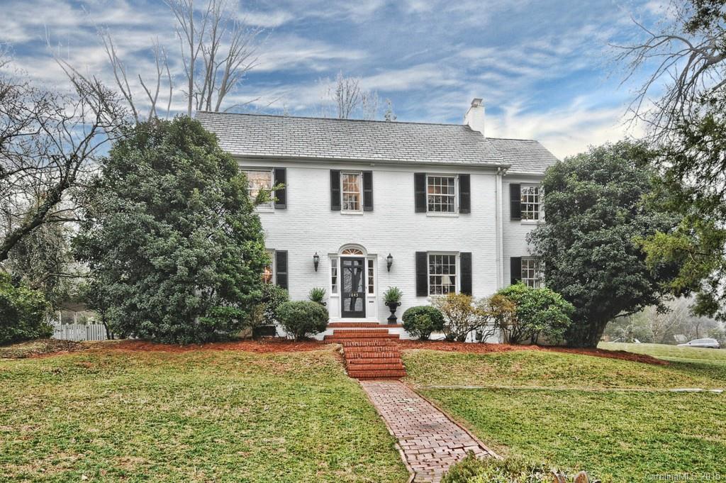 1845 Pinewood Cir., Charlotte, NC 28211