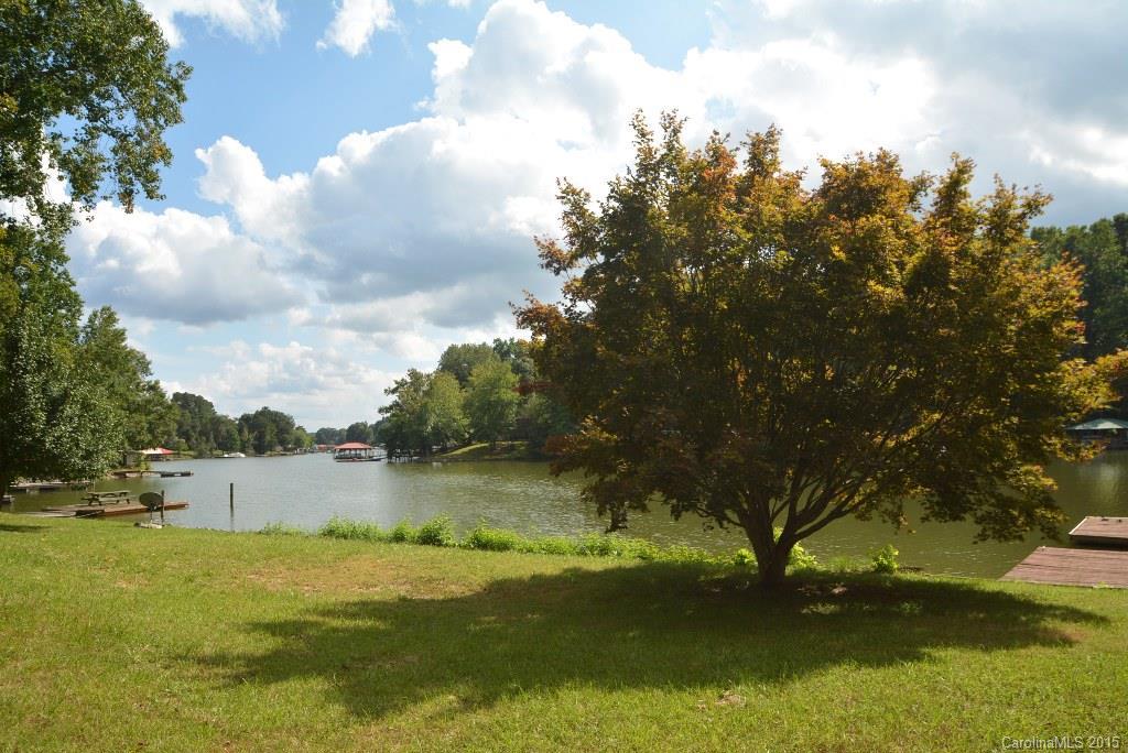 7067 Tallent Ct., Sherrills Ford, NC 28673