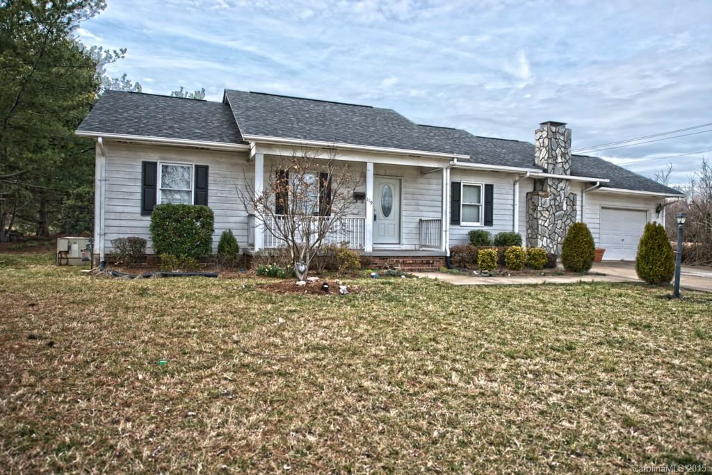119 Meadows Ct., Statesville, NC 28677