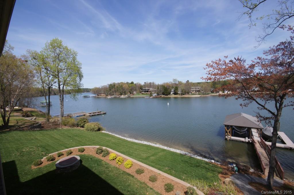 337 Grasshopper Cir., Mooresville, NC 28117