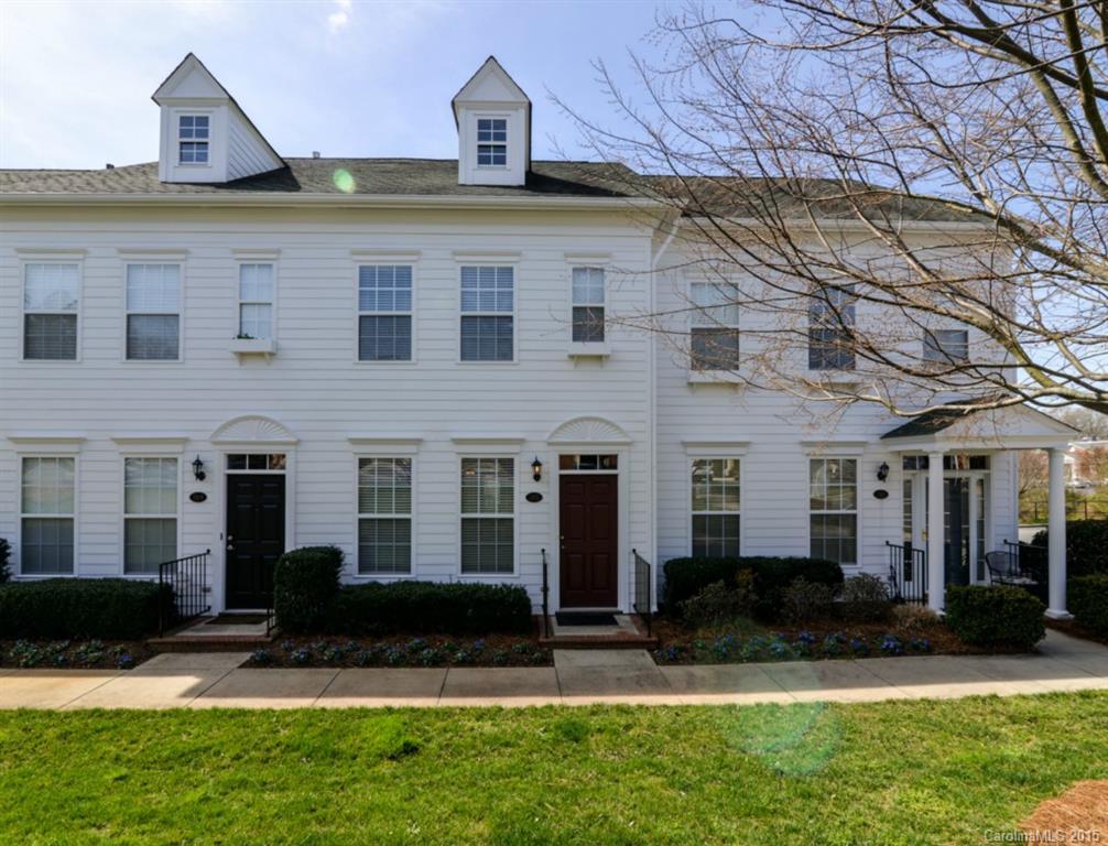 315 Park Square Pl., Matthews, NC 28105