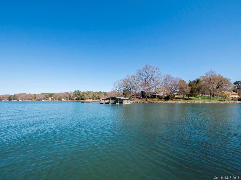 321 Indian Tr., Mooresville, NC 28117