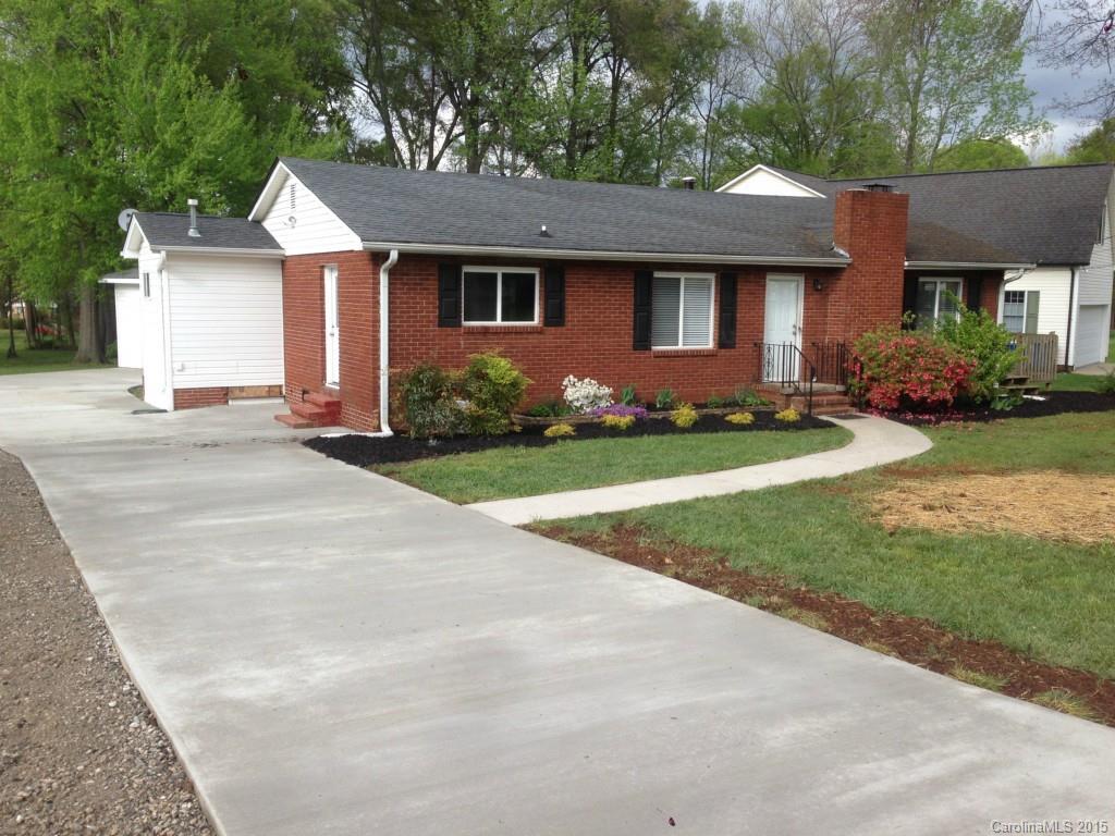 421 NW Parallel Dr., Harrisburg, NC 28075