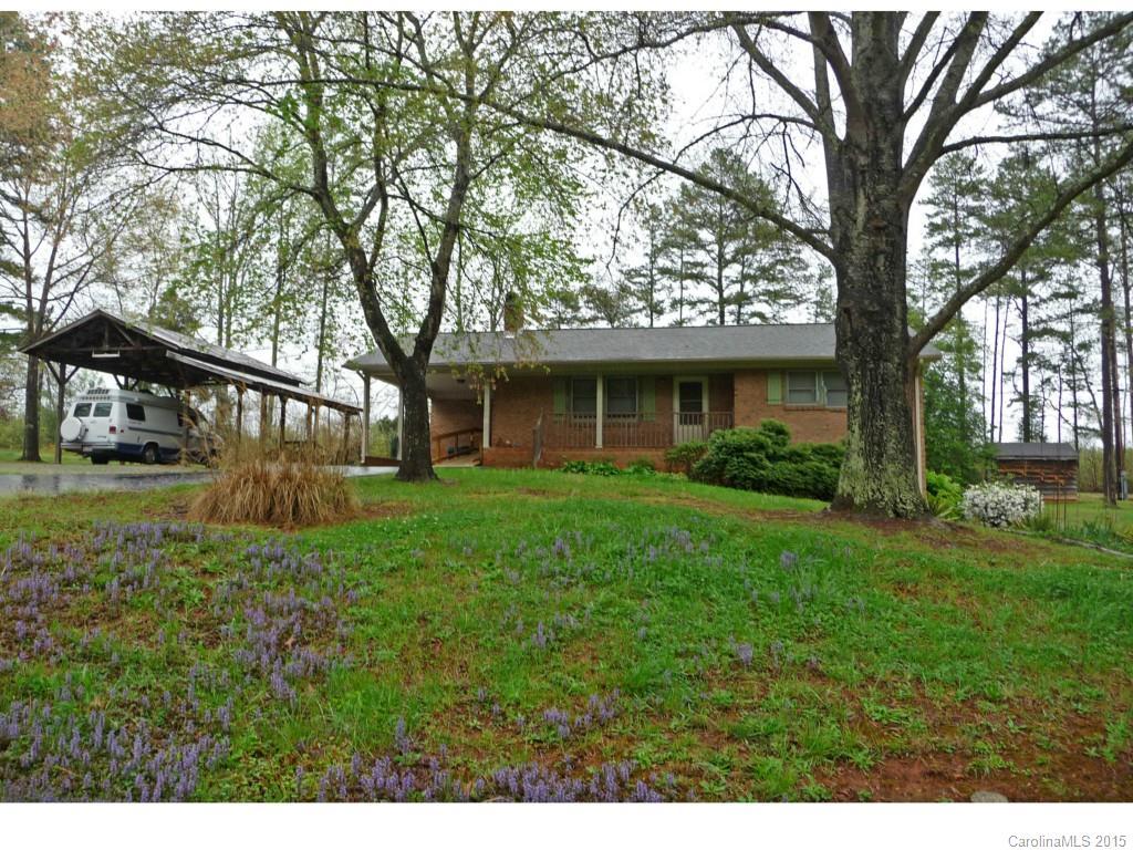 4524 Mccorkle Ln., Sherrills Ford, NC 28673