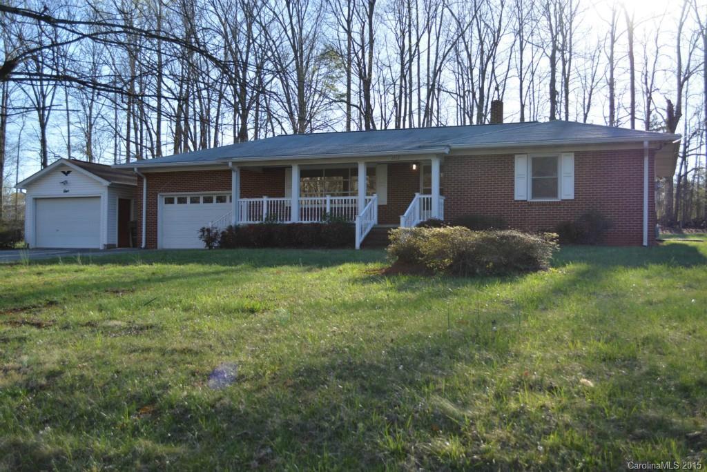 1712 Azalea Ave., Kannapolis, NC 28081