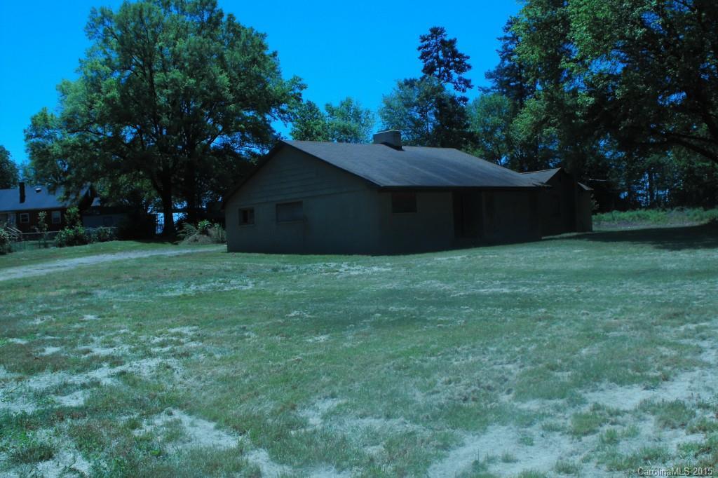 626 Oakdale Rd., Charlotte, NC 28216