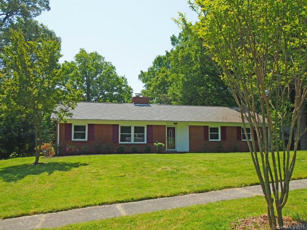 1626 Lumarka Dr., Charlotte, NC 28212