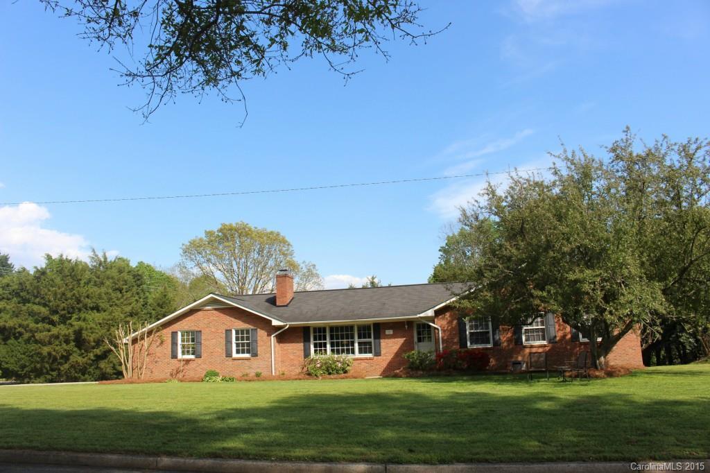 101 Lynbrook Dr., Davidson, NC 28036