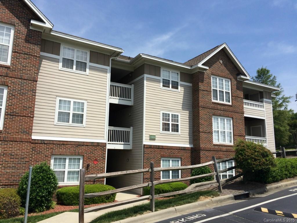 9909 Campus Walk Ln. #D, Charlotte, NC 28262