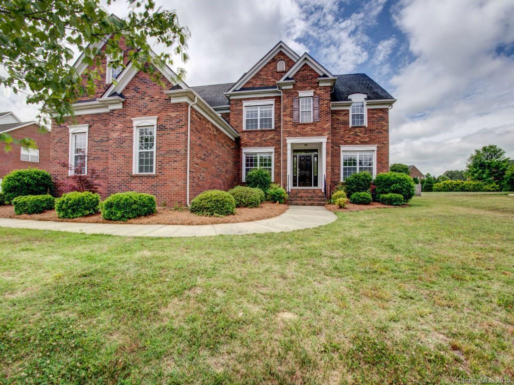 111 Castlestone Ln., Matthews, NC 28104