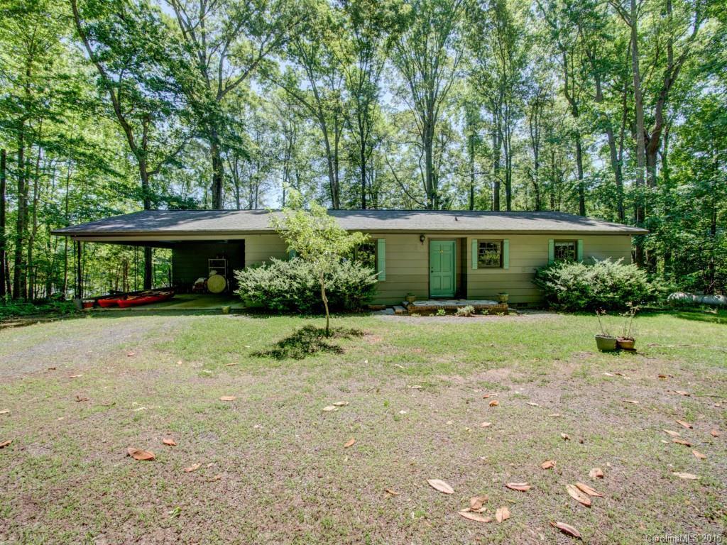 4505 Eagle Lake Dr., Charlotte, NC 28217