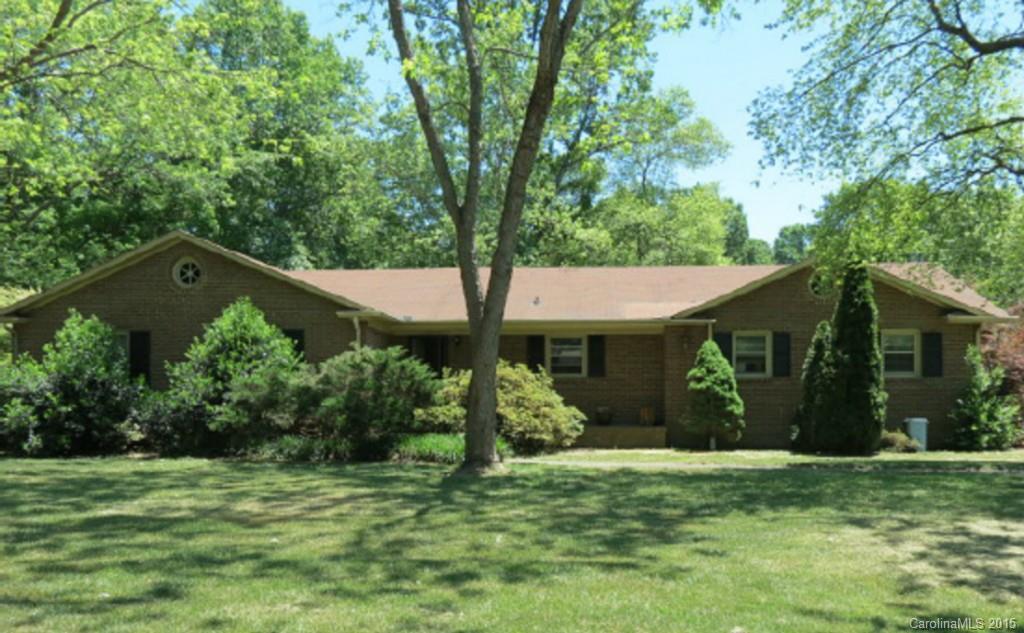 653 Coulwood Dr., Charlotte, NC 28214