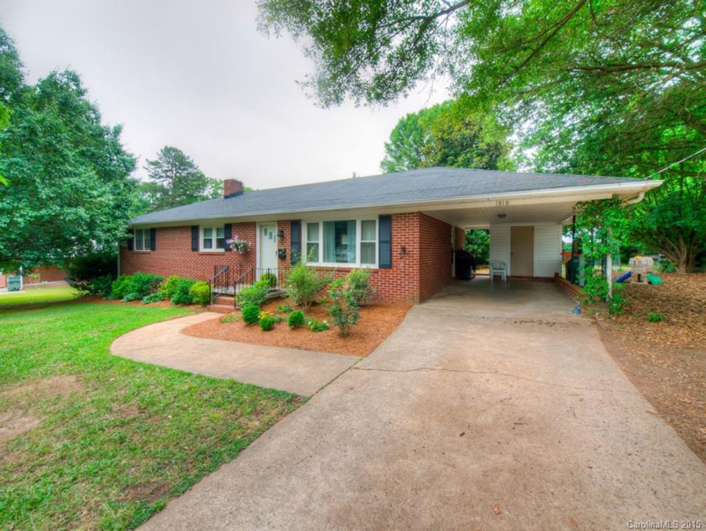 1919 Willimax Ave., Gastonia, NC 28054