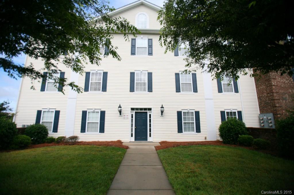 3809 Carl Parmer Dr., Harrisburg, NC 28075