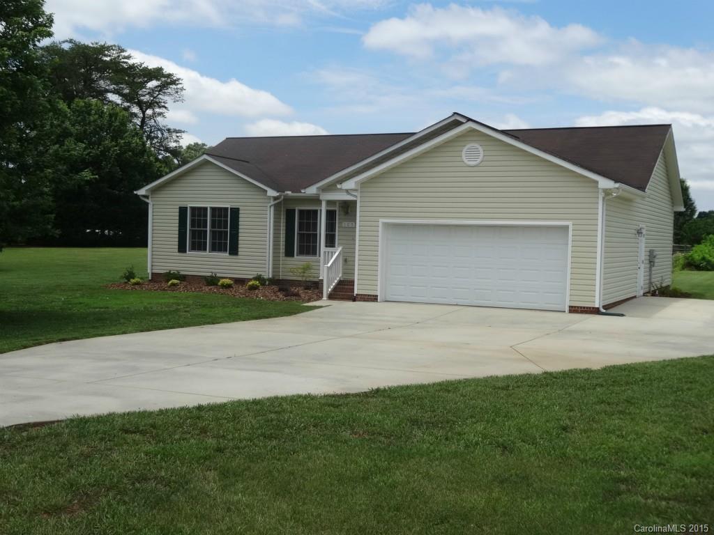 105 Rock Island Dr., Statesville, NC 28625