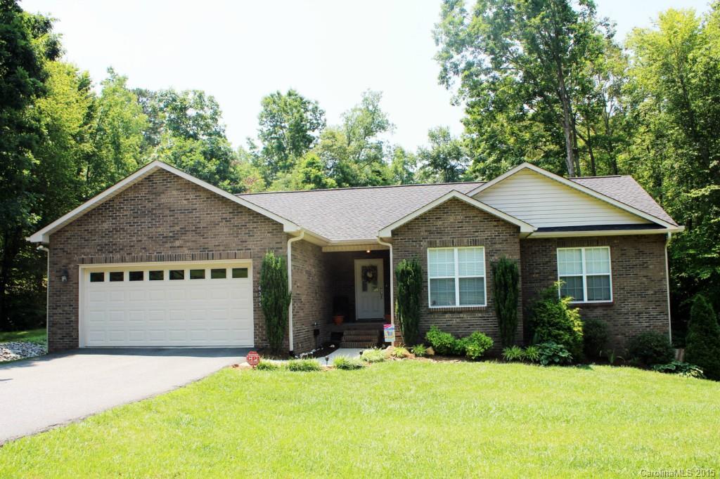 6385 Mountain Grove Rd., Hickory, NC 28602