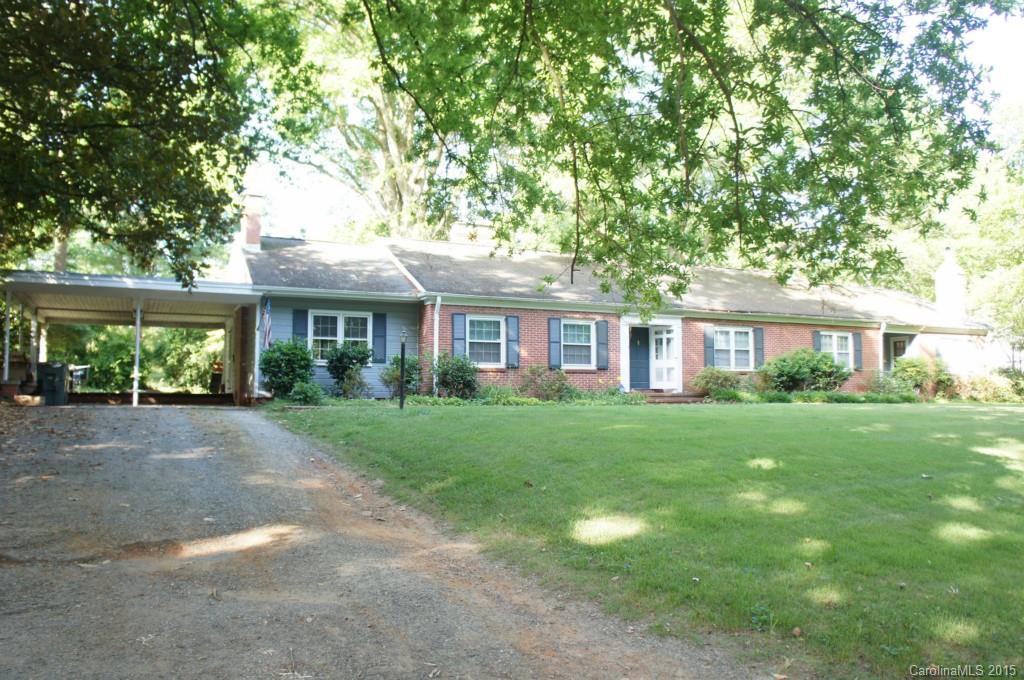 1011 Woodland Dr., Gastonia, NC 28054