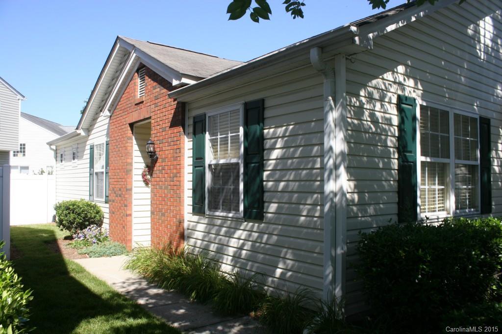 8990 Meadowmont View Dr., Charlotte, NC 28269