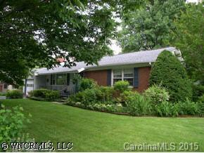 1225 Pinebrook Circle, Hendersonville, NC 28739