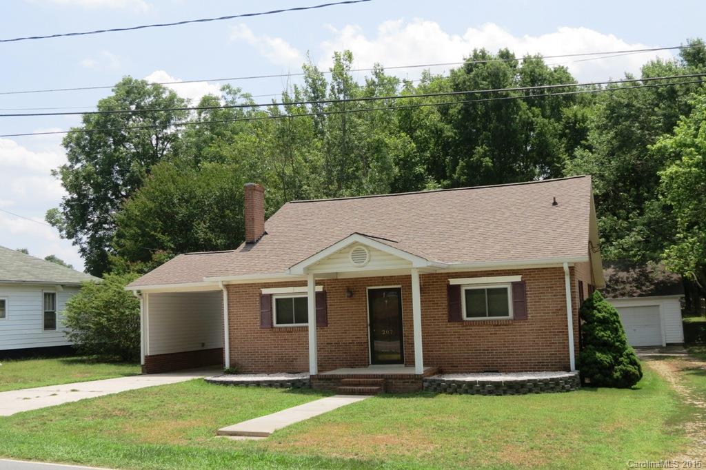 207 Rogers Lake Rd., Kannapolis, NC 28081