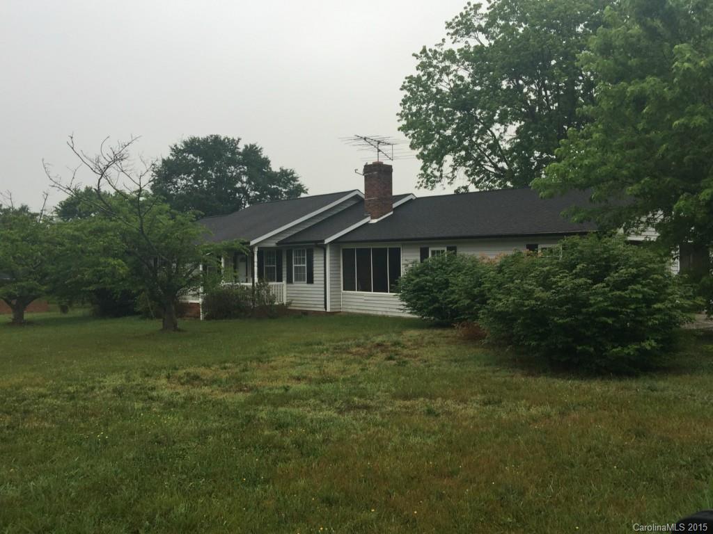 581 Barry Oak Rd., Statesville, NC 28625