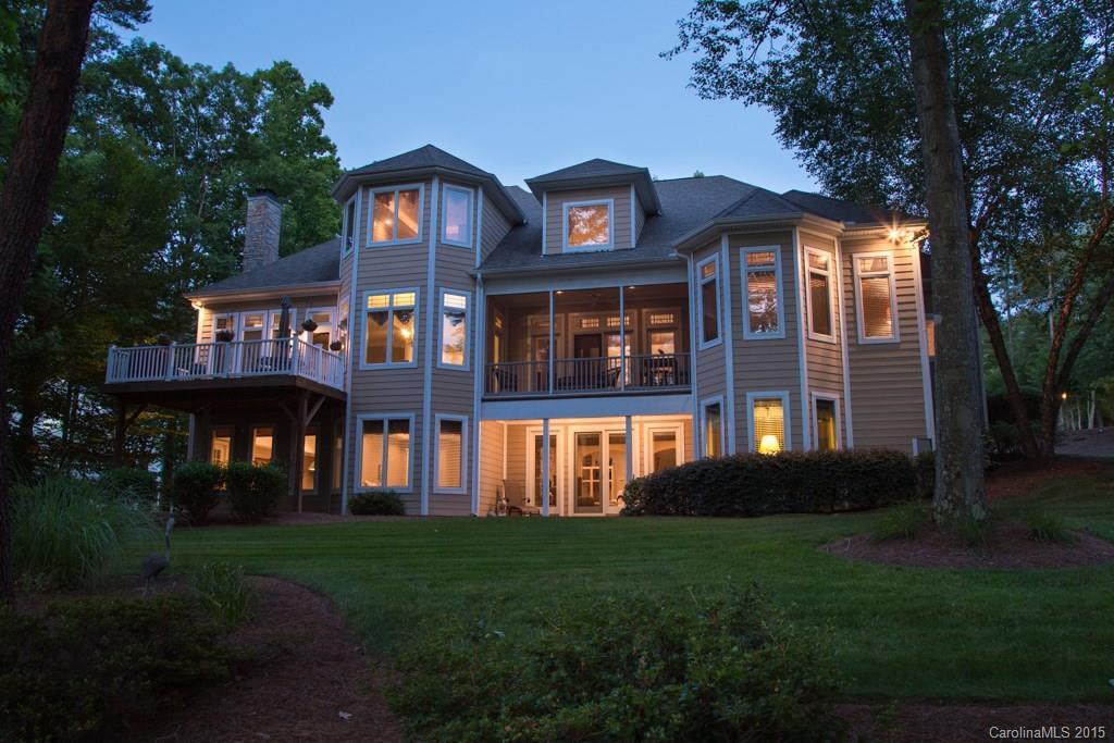 8916 Warwicke Ln., Sherrills Ford, NC 28673