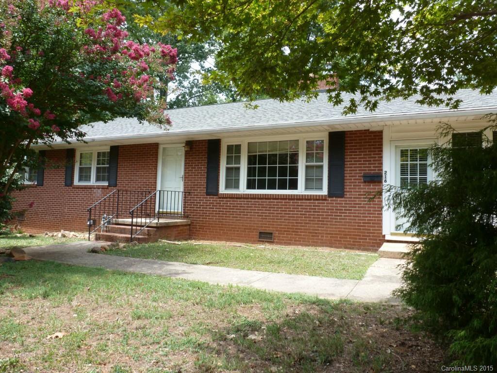216 Dogwood Ln., Belmont, NC 28012