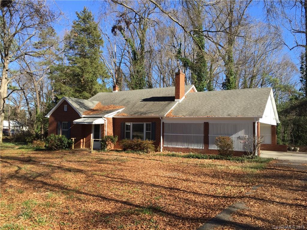 1713 Mecklenburg Hwy., Mooresville, NC 28115