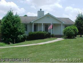 44 Cedar Creek Dr., Hendersonville, NC 28792