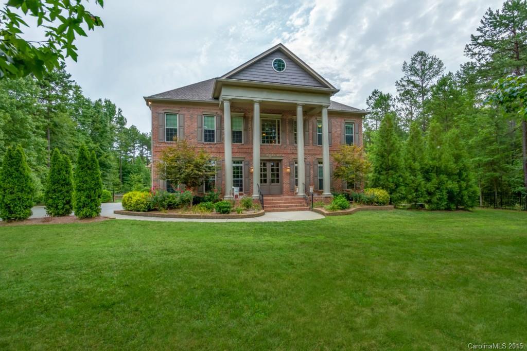 207 Underwood Rd., Matthews, NC 28104