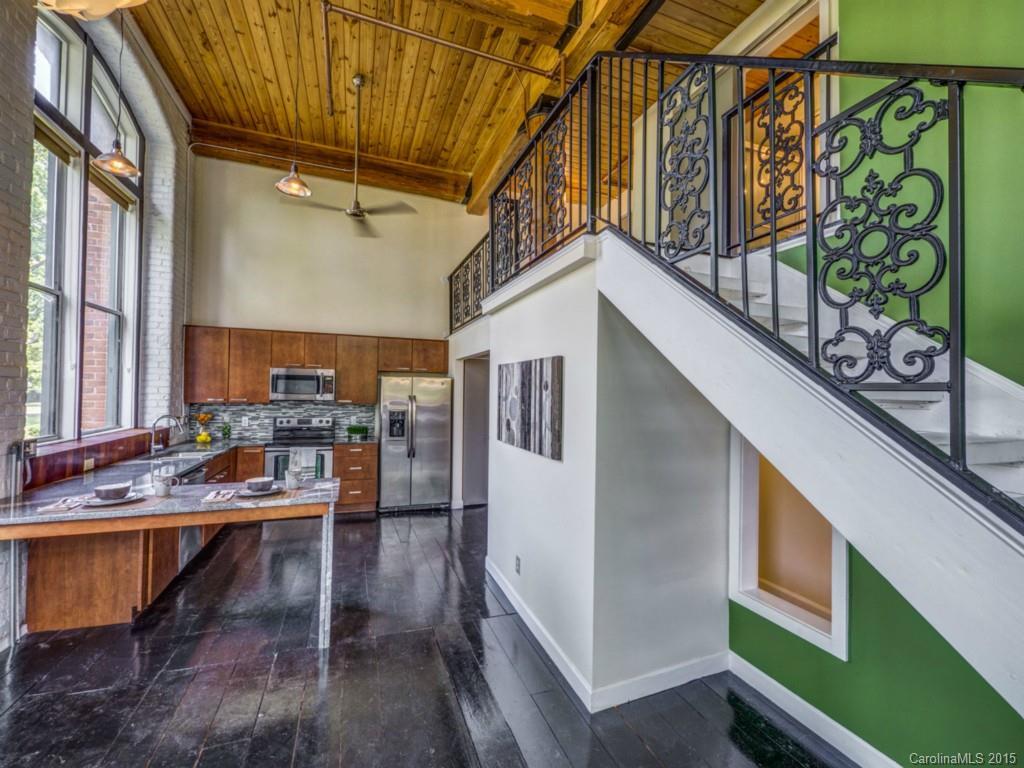 201 S Hoskins Rd. #131, Charlotte, NC 28208