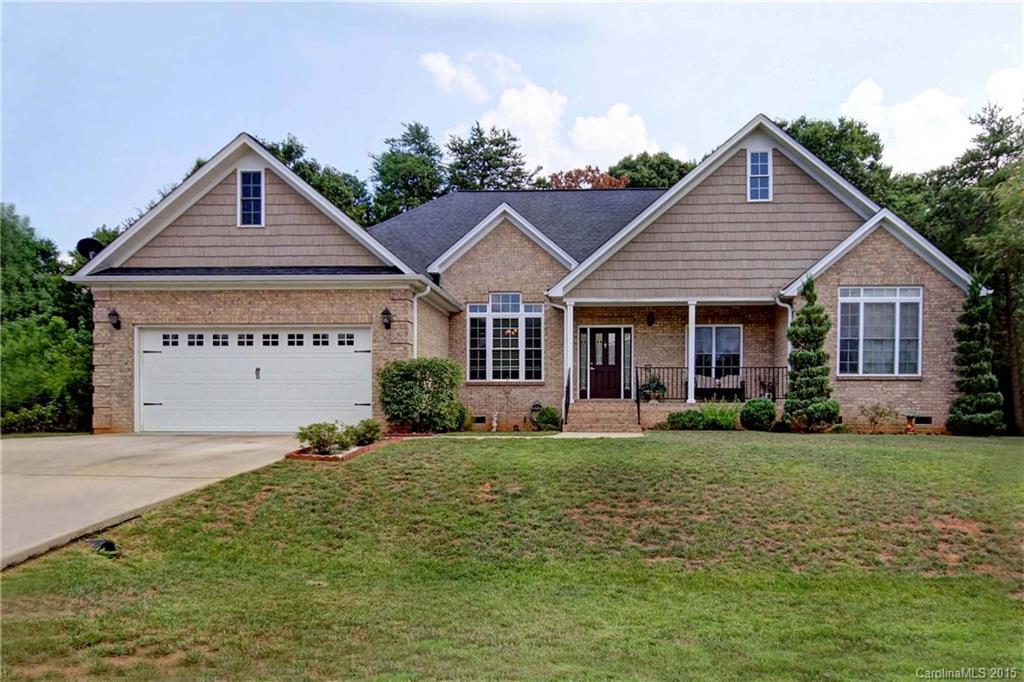 3647 Glen Meadows Dr., Denver, NC 28037